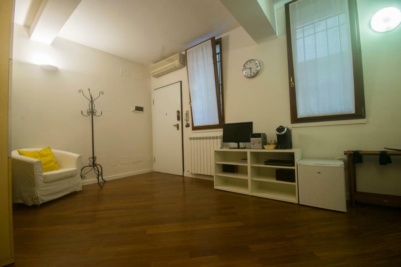 Suite Del Borgo - Affittacamere - Guest House Bologna Exterior foto