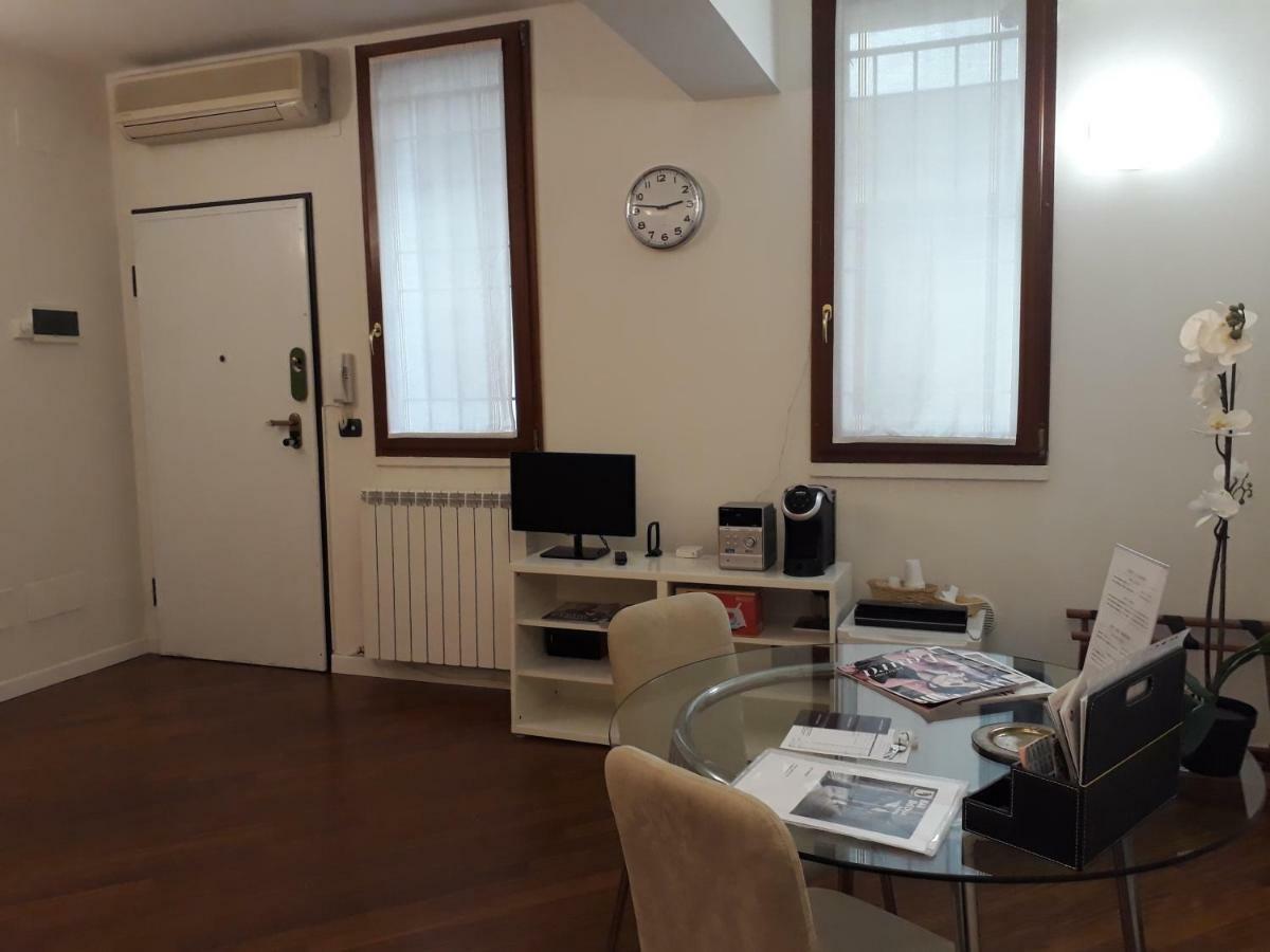 Suite Del Borgo - Affittacamere - Guest House Bologna Exterior foto